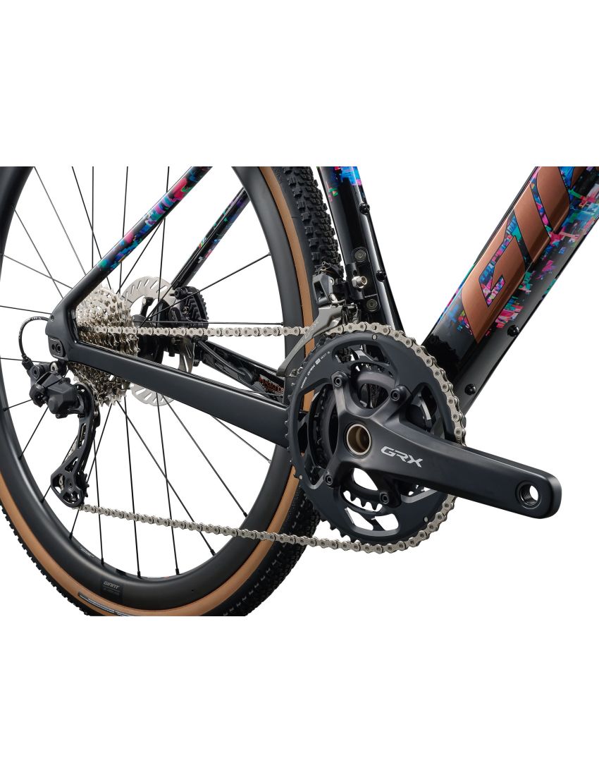 Giant Revolt Advanced 0 SE