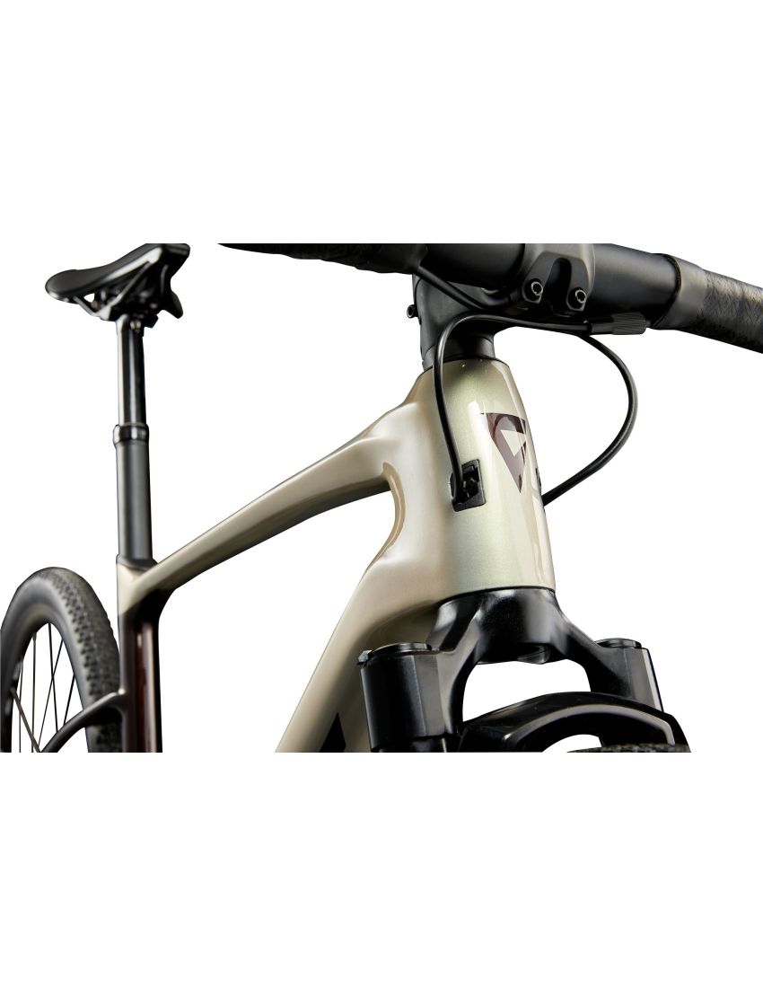 Giant Revolt X Advanced Pro 1